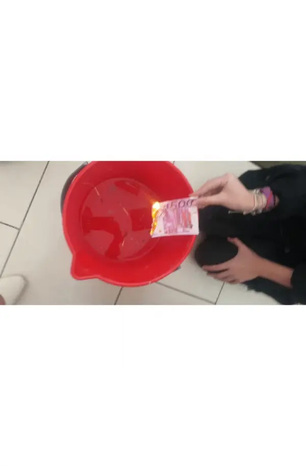 Dependențele în perioada adolescenței sunt ca bombă asupra unei construcții impresionante!
